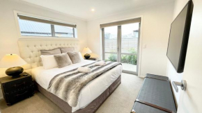 Modern Living, Queenstown